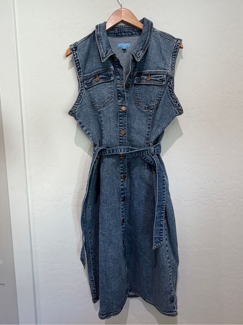 Draper James Sleeveless Denim Midi Dress in Blue